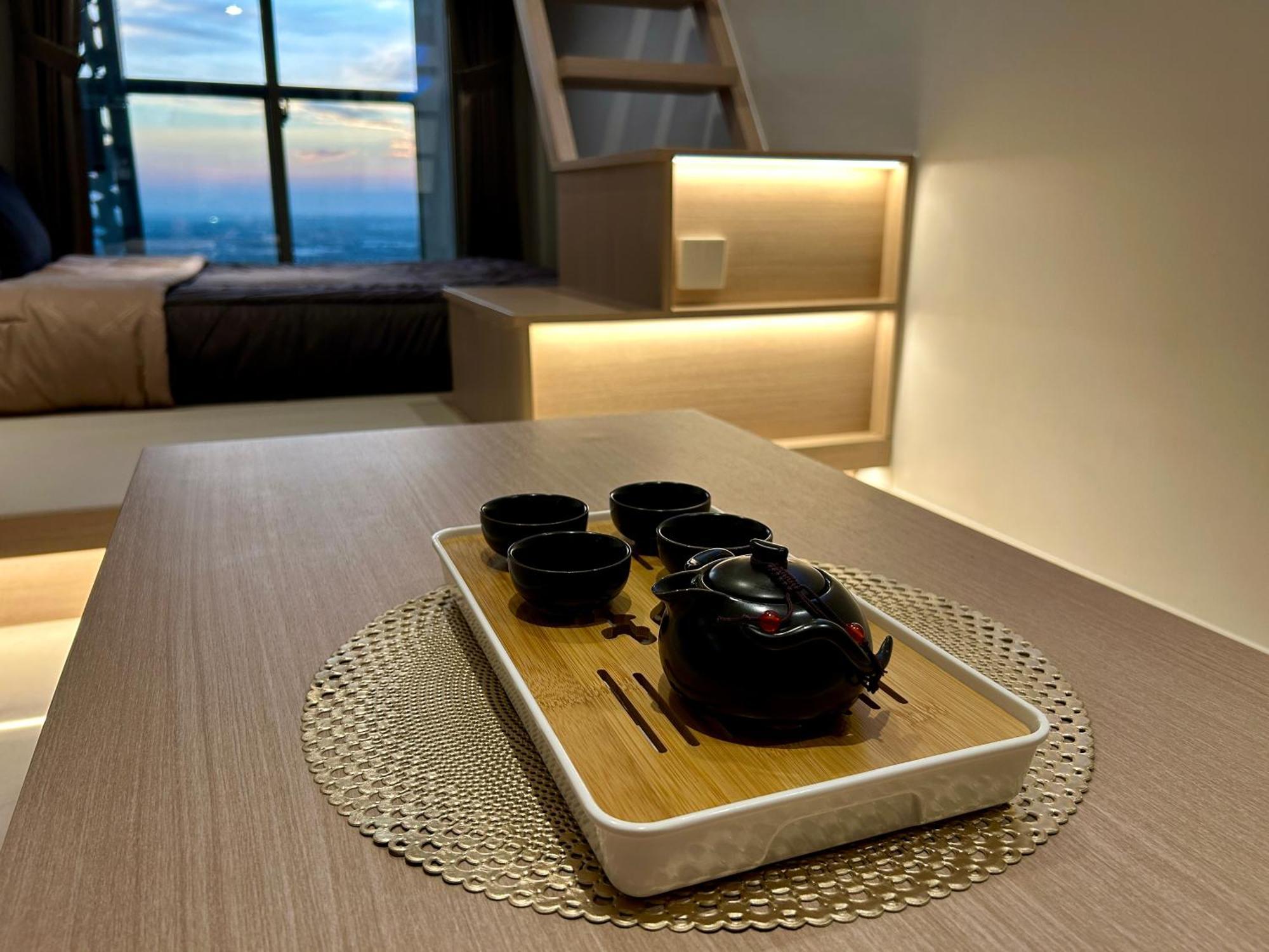 Gold Coast Pik Japandi Sunset Modern Living By With E Apartemen *