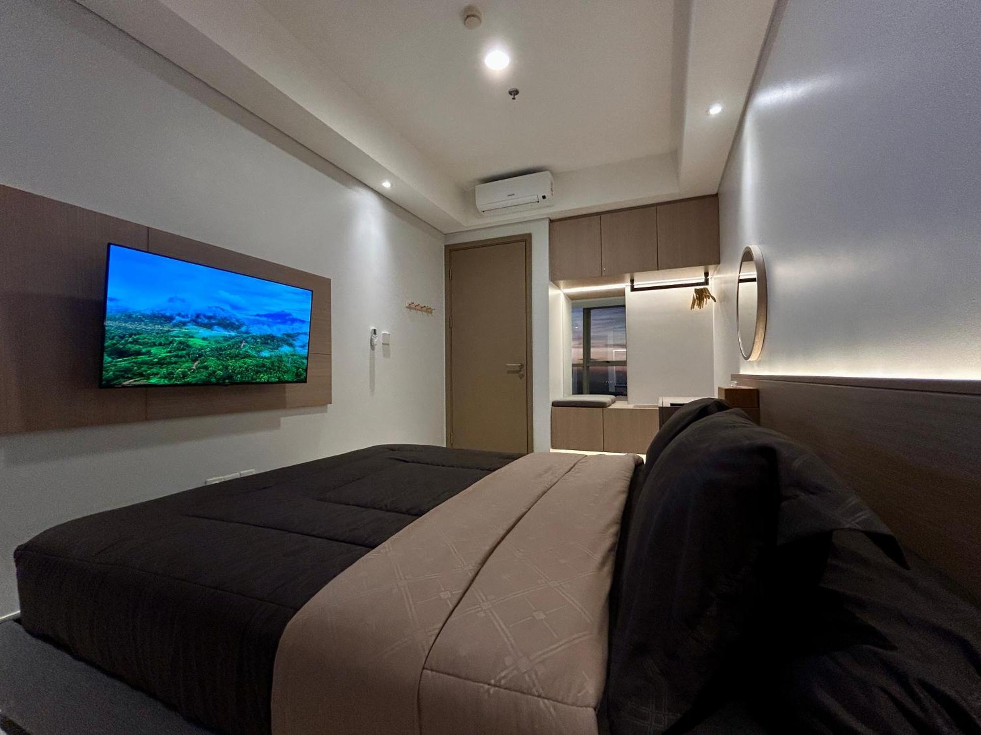 Gold Coast Pik Japandi Sunset Modern Living By With E Jakarta